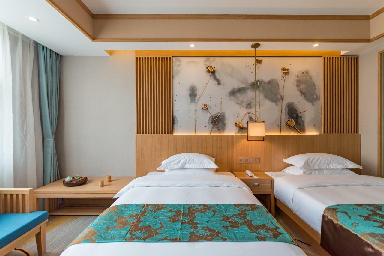 Yunxianju Tea Culture Theme Hotel Kunming Exterior photo