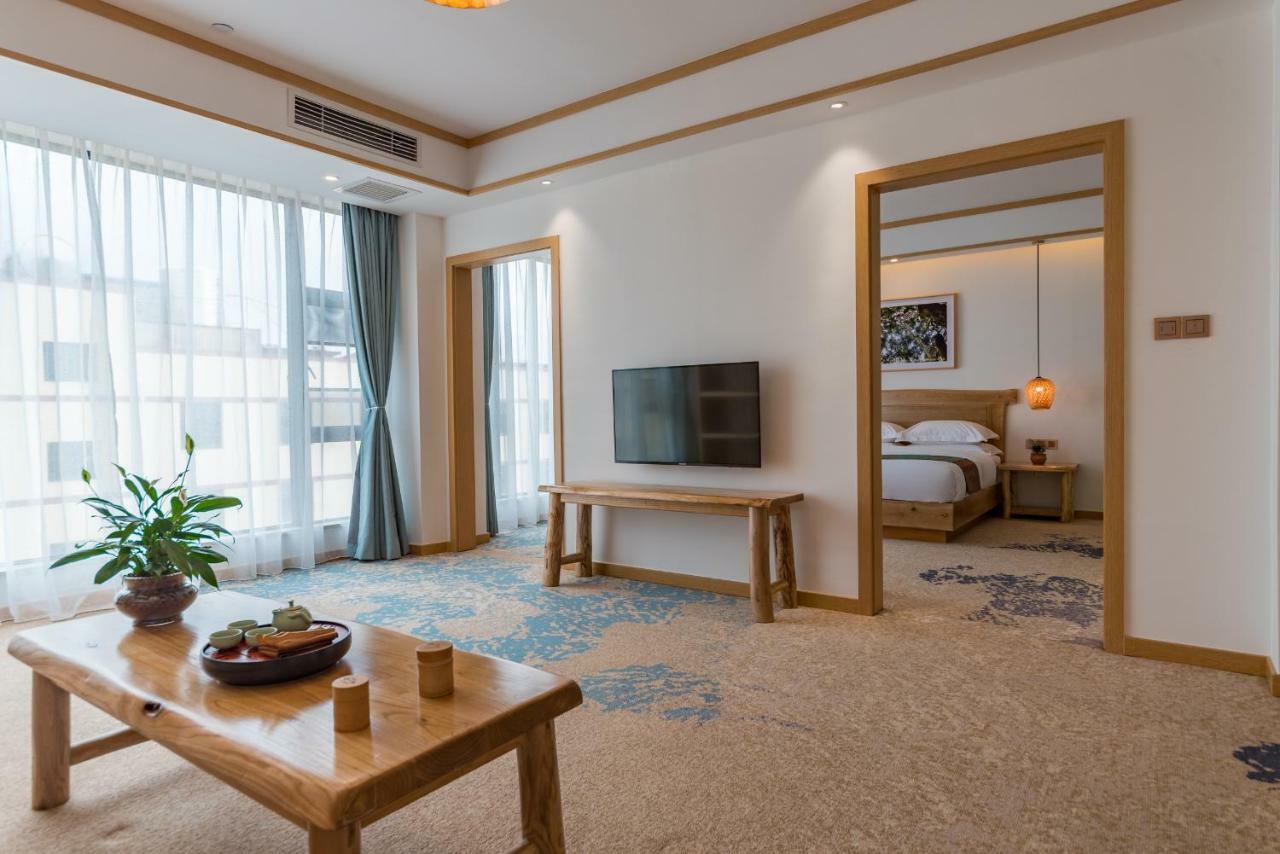 Yunxianju Tea Culture Theme Hotel Kunming Exterior photo