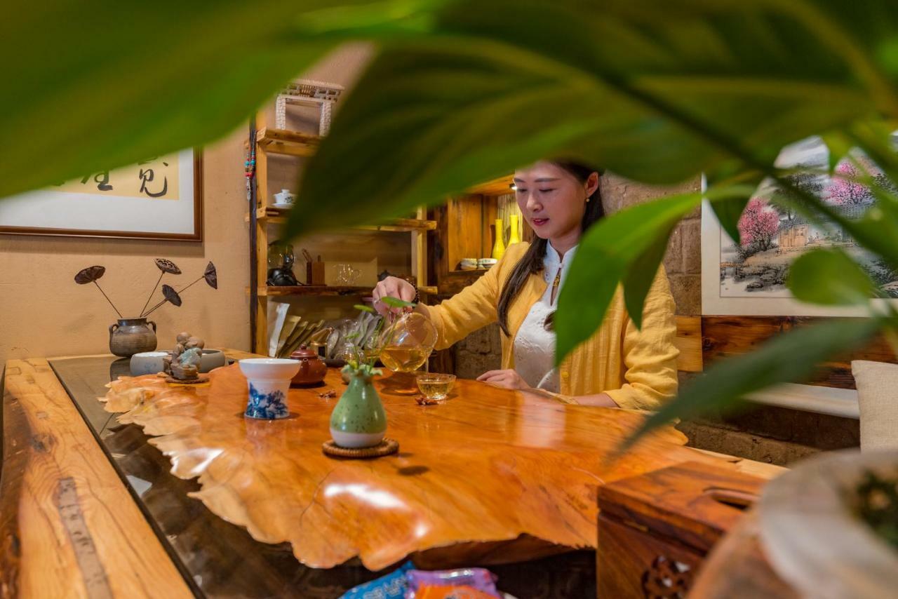 Yunxianju Tea Culture Theme Hotel Kunming Exterior photo